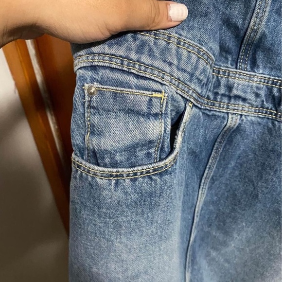 Womens denim overall dress with buttons - Picture 3 of 4
